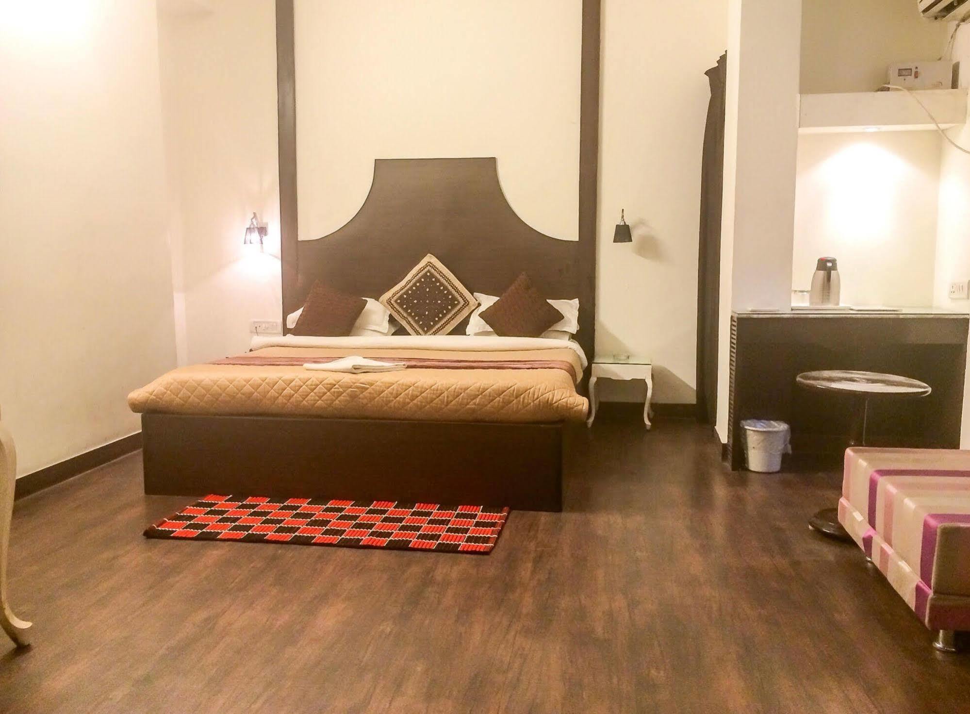 Itsy Hotels Banana Boutique Varanasi Dış mekan fotoğraf